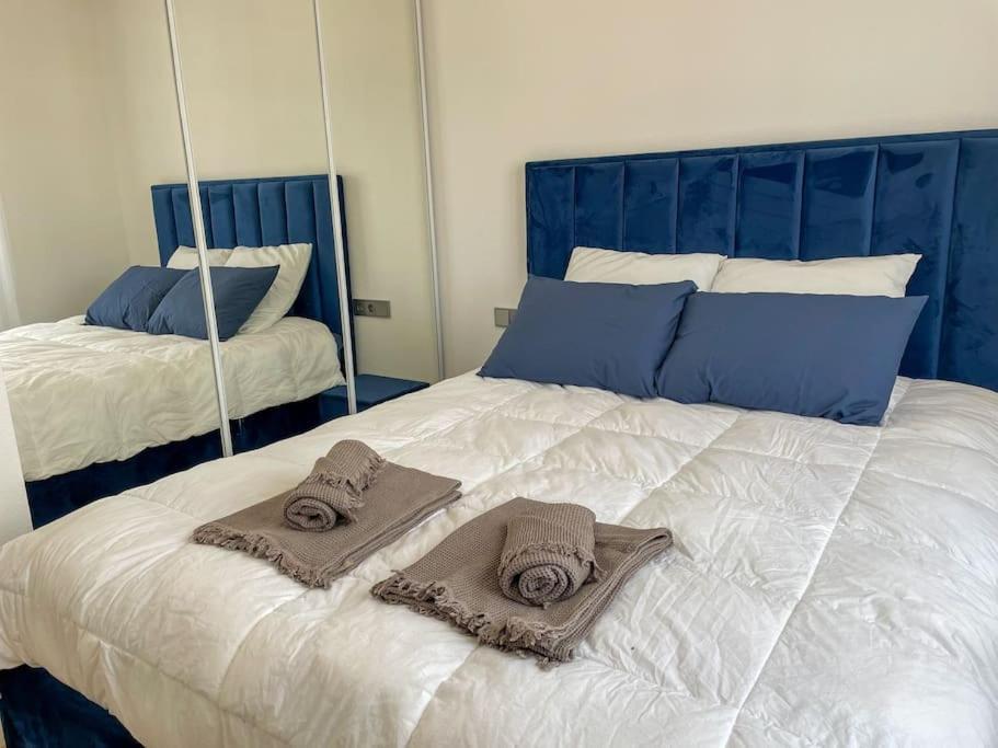 Le Lagon Bleu - Appt Wifi Parking Balcon Le Puy-en-Velay Eksteriør billede